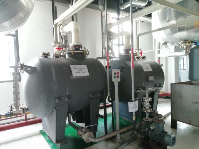 Centrifuged mother liquor temporary storage tank